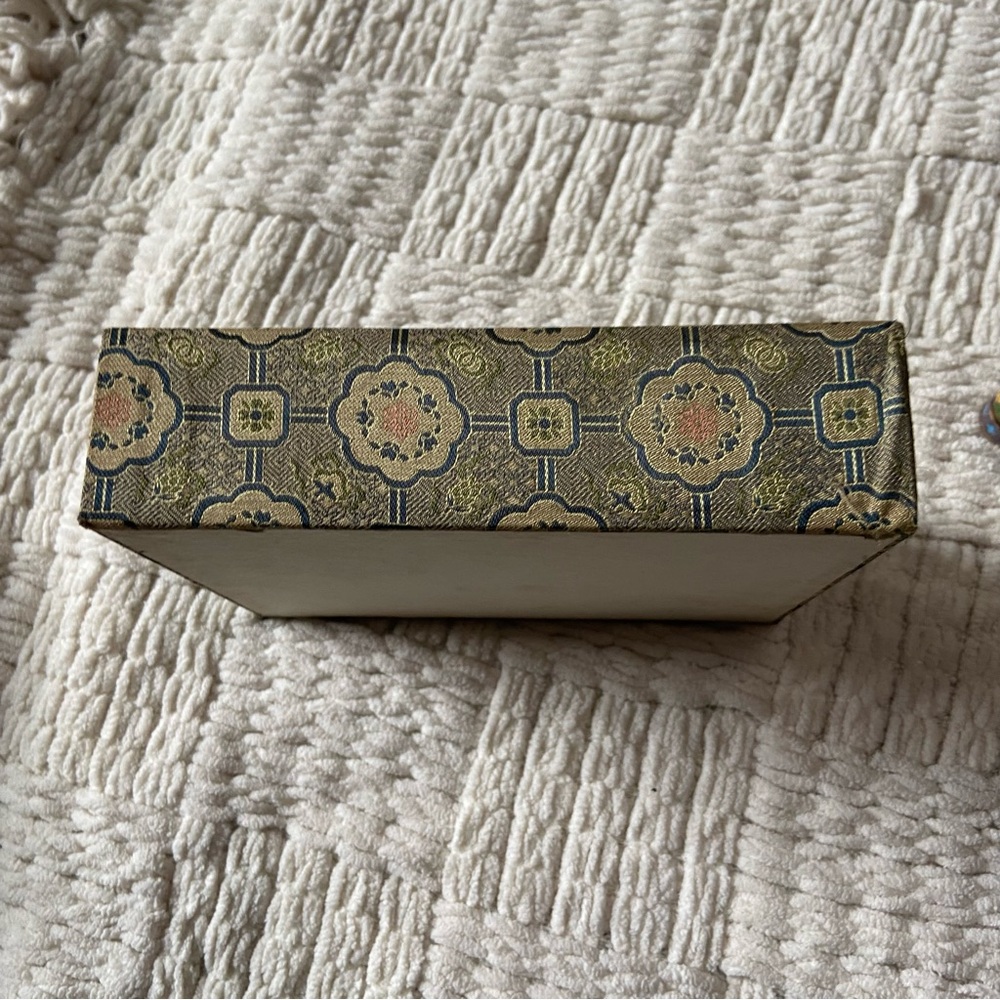 Vintage Chinese Cloisonné Enamel Gold Butterfly Trinket Boxes Set of 4 - Picture 6 of 15